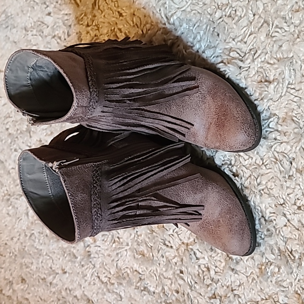 Tassled Jelly Pop suede booties